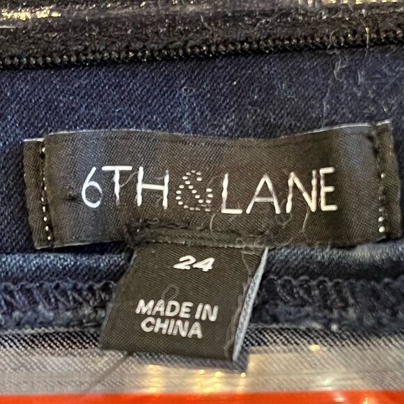 6th & Lane Denim Patchwork Front Zip Stretchy Removable Straps Plus Sz 24 Top - Picture 4 of 6